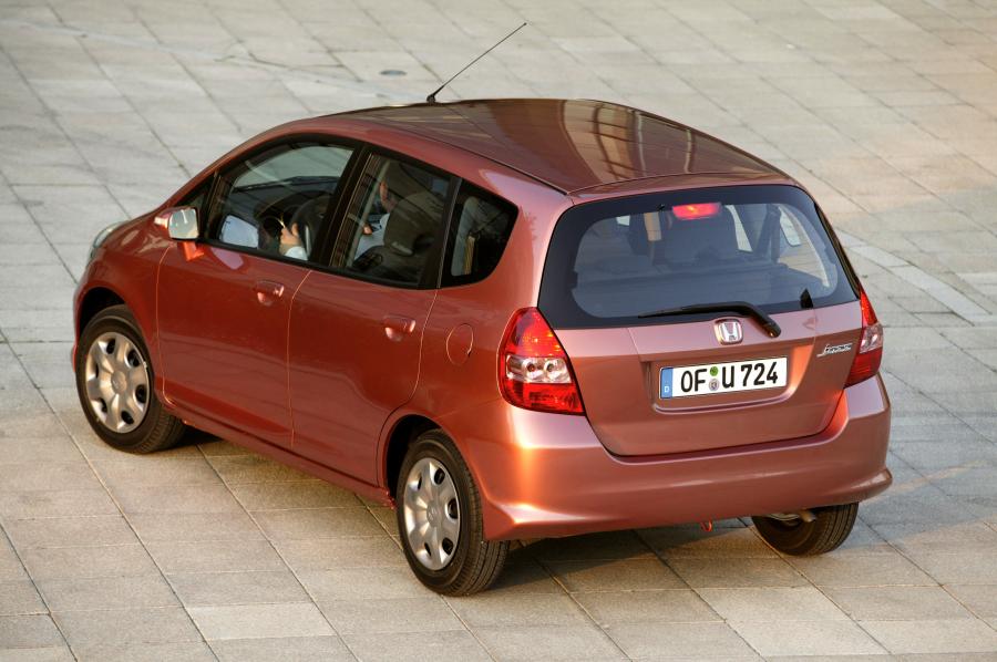  Honda Jazz 2005 года  (фото 23 из 29)